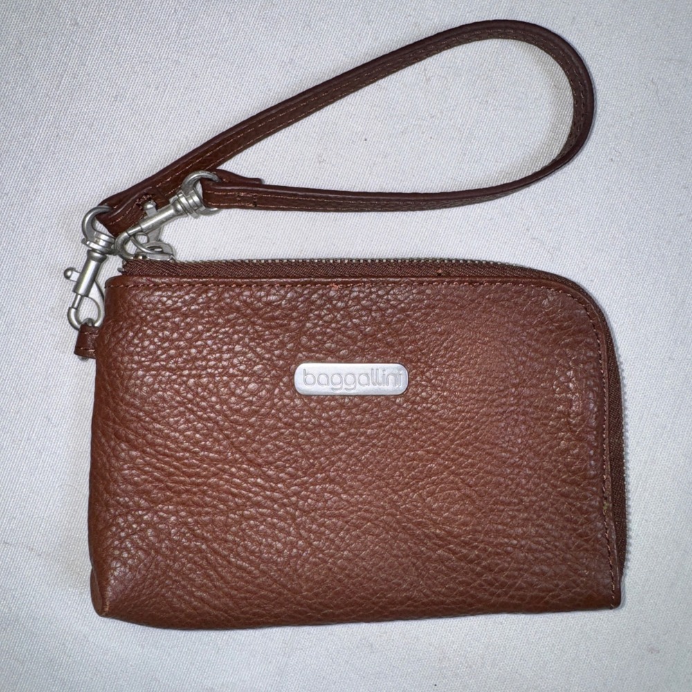 Baggallini Brown Pebbled Leather Wristlet Wallet Zip Around Pouch Organizer